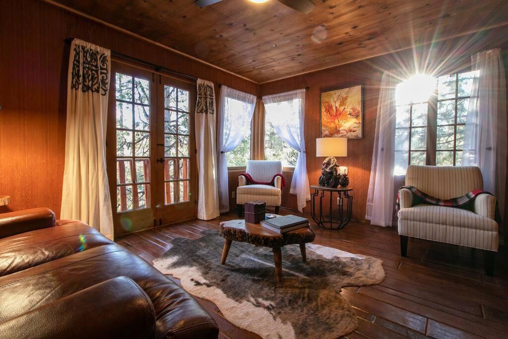 The Lodge At 11 Chimneys Idyllwild Bagian luar foto
